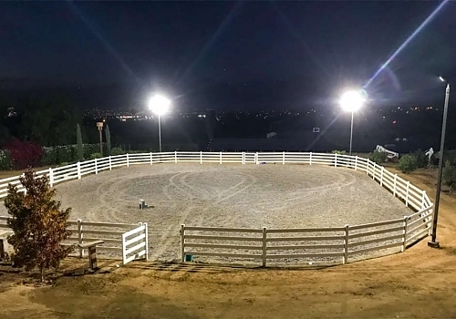 Arena3-LR-900px-4-Rail-White-California-Night-IMG_8369